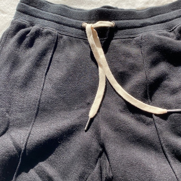 N:Philanthropy Spirit Jogger - Picture 2 of 7